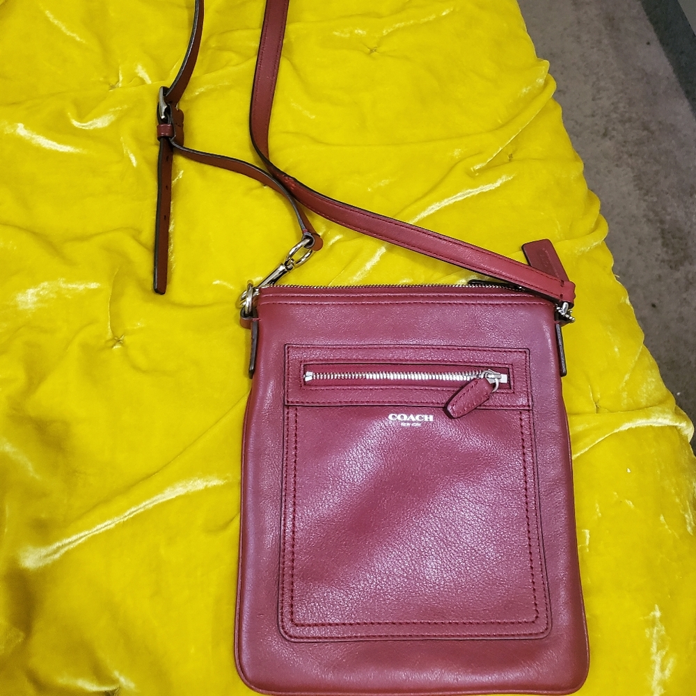 VINTAGE Coach Crossbody
